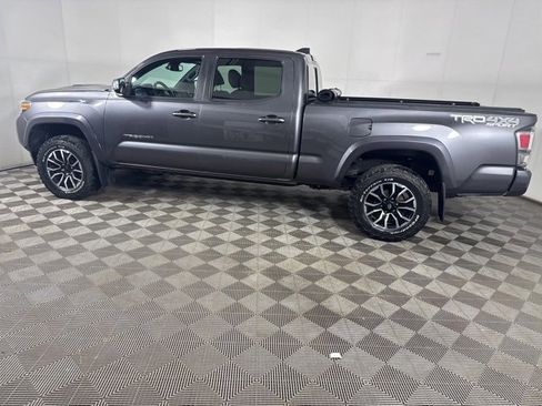 Used 2020 Toyota Tacoma w/ TRD Off-Road Package image 14