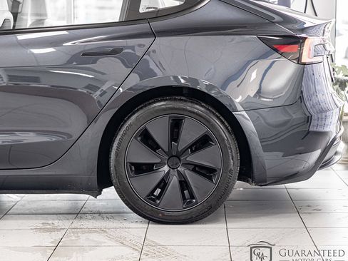 Used 2025 Tesla Model 3 Long Range RWD image 9