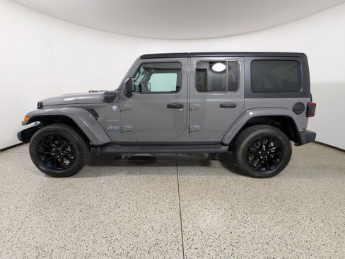 Used 2023 Jeep Wrangler Unlimited Sahara image 36