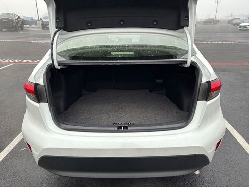 Used 2023 Toyota Corolla XLE image 25