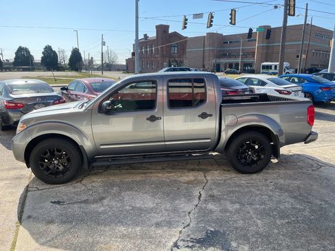 Used 2018 Nissan Frontier SV w/ Value Truck Package image 7
