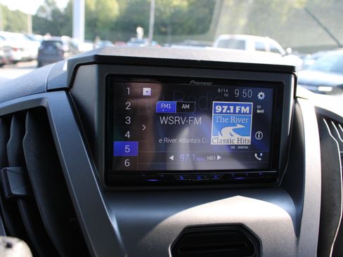 Used 2017 Ford Transit 350 XL RWD image 21