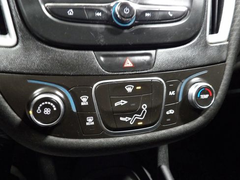 Used 2017 Chevrolet Malibu LS FWD image 11