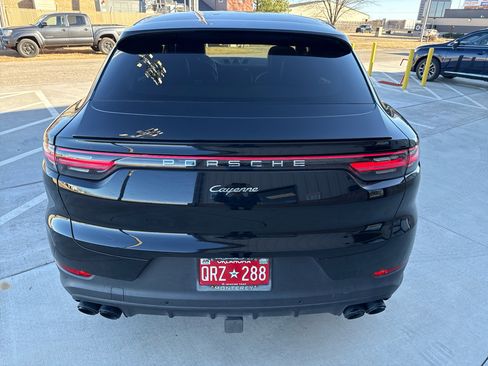 Used 2020 Porsche Cayenne image 12