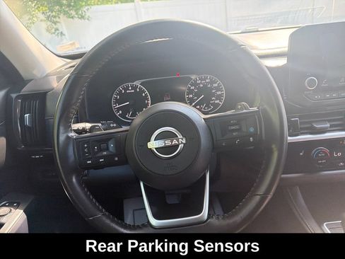 Used 2025 Nissan Pathfinder SV w/ SV Premium Package AWD/4WD image 18
