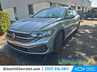 Used 2024 Volkswagen Jetta SE FWD video 1