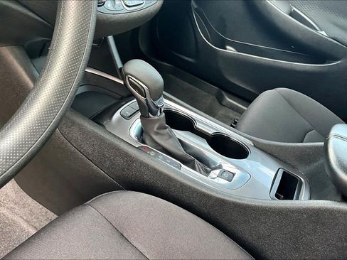 Used 2024 Chevrolet Malibu LT image 17