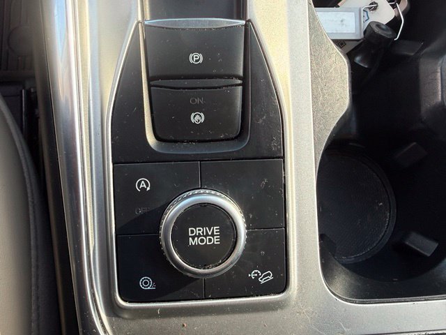 Used 2021 Ford Explorer XLT w/ Equipment Group 202A AWD/4WD image 21