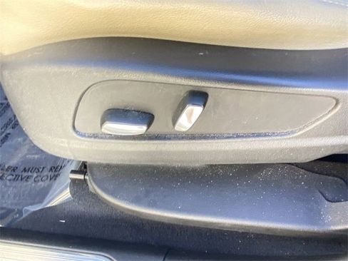 Used 2017 Cadillac XT5 FWD image 20