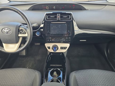 Used 2018 Toyota Prius Prime Plus image 11
