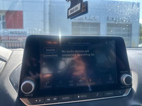 Certified 2022 Nissan Sentra SR w/ Electronics Package FWD image 5