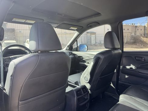 Used 2022 Honda Passport EX-L image 16