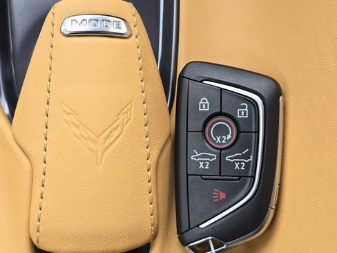 Used 2024 Chevrolet Corvette Stingray Premium Cpe w/ Z51 Performance Package RWD image 39