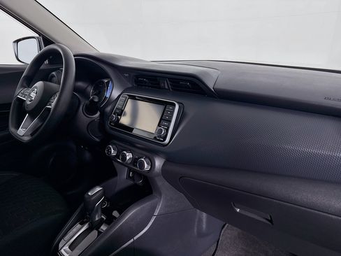 Used 2021 Nissan Kicks S FWD image 28