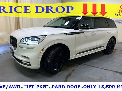 Used 2023 Lincoln Aviator Reserve w/ Equipment Group 201A image 7
