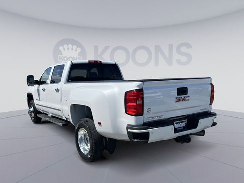 Used 2018 GMC Sierra 3500 Denali w/ Duramax Plus Package image 14
