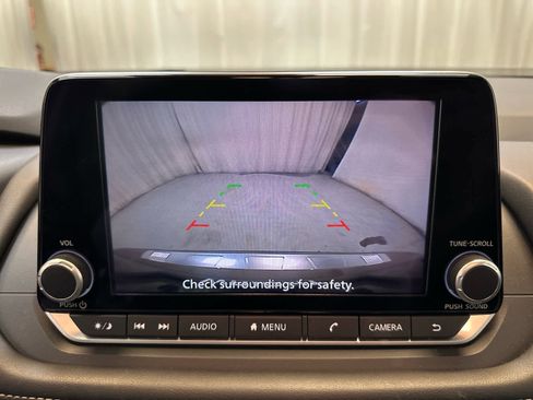 Certified 2024 Nissan Rogue SV image 27