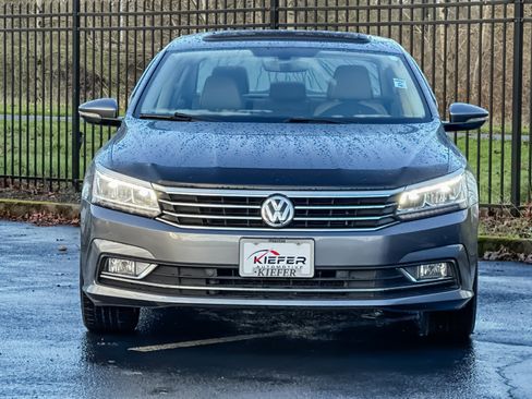 Used 2018 Volkswagen Passat 2.0T SE image 9