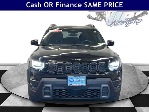 Used 2026 Jeep Cherokee Laredo AWD/4WD image 2