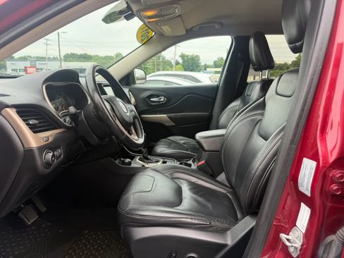 Used 2017 Jeep Cherokee Limited AWD/4WD image 9