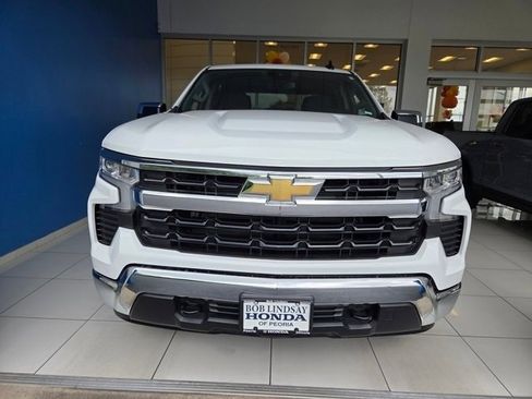 Used 2024 Chevrolet Silverado 1500 LT image 2