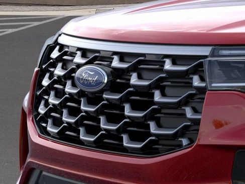New 2026 Ford Explorer Platinum w/ LUX Leather Package AWD/4WD image 17