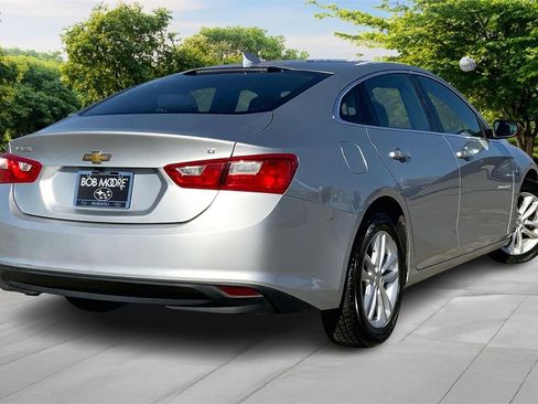 Used 2017 Chevrolet Malibu LT image 6