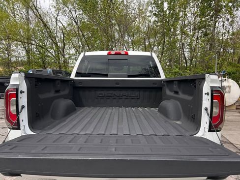 Used 2018 GMC Sierra 1500 Denali image 30