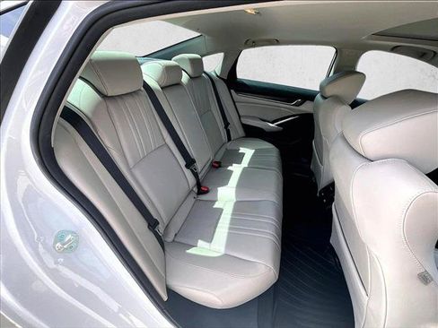 Used 2021 Honda Accord Touring image 26