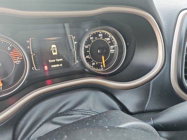 Used 2018 Jeep Cherokee Latitude FWD image 13