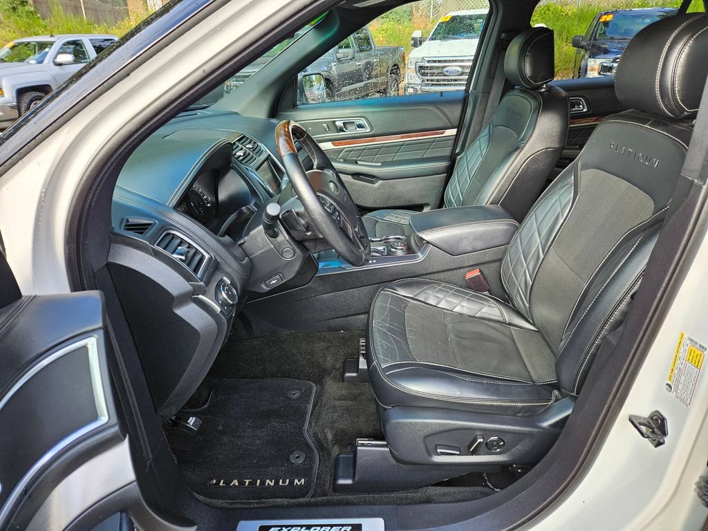 Used 2016 Ford Explorer Platinum AWD/4WD image 22