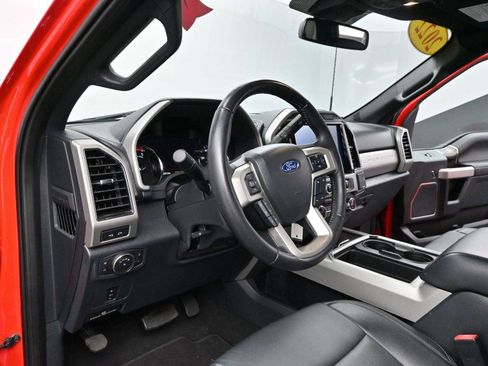 Used 2022 Ford F250 Lariat w/ Chrome Package image 13