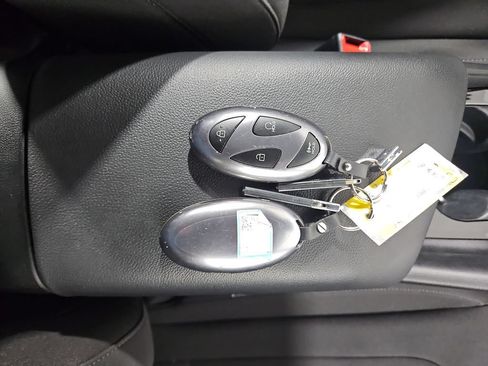 Certified 2025 Hyundai Elantra Hybrid FWD image 29