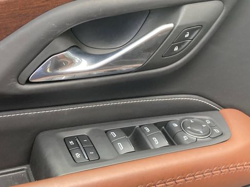 Used 2023 GMC Yukon Denali Ultimate image 20