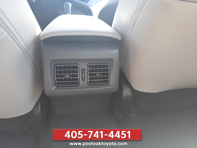 Used 2024 Toyota Camry XLE FWD image 27