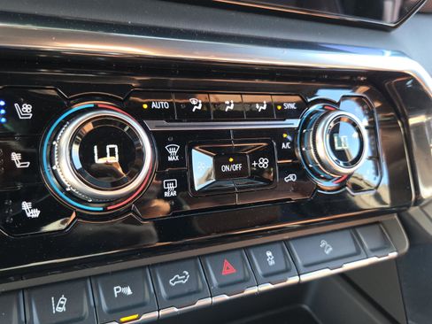 Used 2025 GMC Sierra 2500 Denali Ultimate image 24