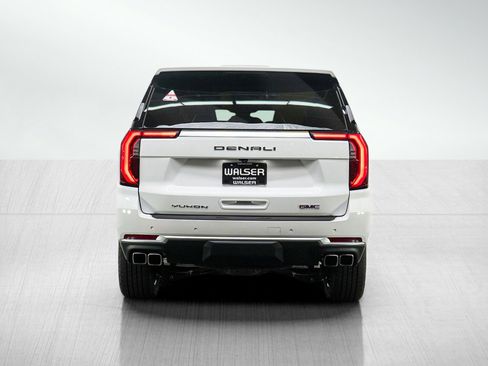 Used 2025 GMC Yukon XL Denali AWD/4WD image 4