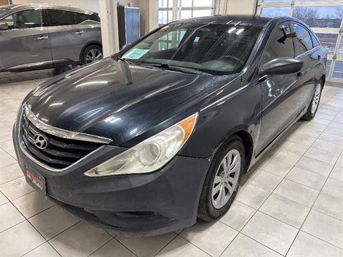 Used 2011 Hyundai Sonata GLS FWD image 1