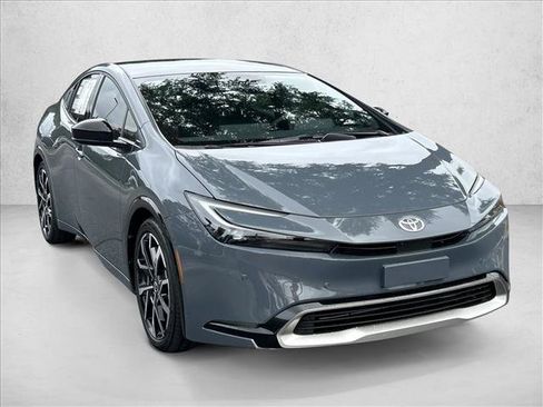 Certified 2026 Toyota Prius Plug-In Hybrid w/ Limited Premium Package FWD image 7