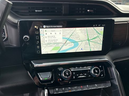 Used 2025 GMC Sierra 2500 Denali Ultimate w/ Snow Plow Prep/Camper Package image 27