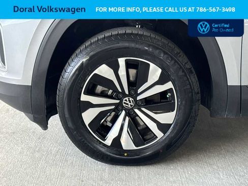 Used 2024 Volkswagen Atlas SE image 5