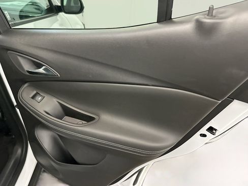 Used 2025 Buick Encore GX Preferred image 30