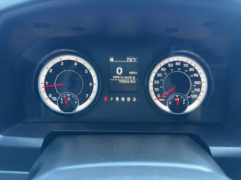 Used 2018 RAM 1500 Classic SLT RWD image 17