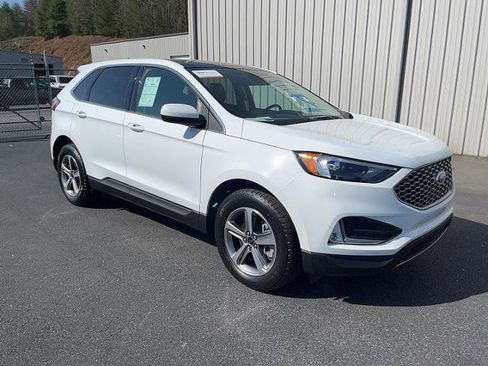 Certified 2024 Ford Edge SEL w/ Convenience Package image 4