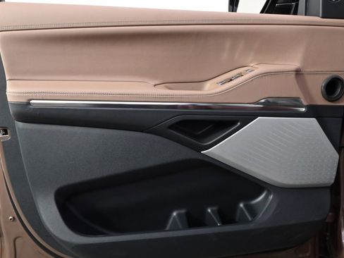 New 2026 Lincoln Navigator L Black Label AWD/4WD image 23