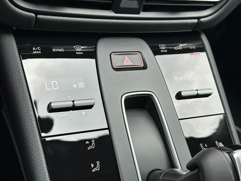 Certified 2026 Porsche Macan AWD/4WD image 24