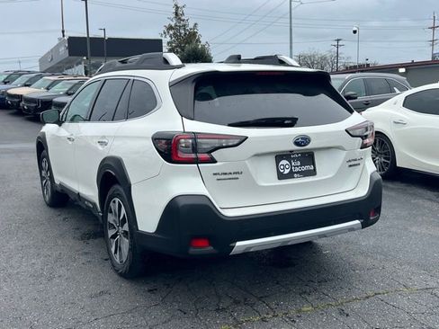 Used 2023 Subaru Outback Touring AWD/4WD image 9