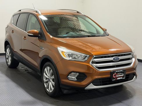 Used 2017 Ford Escape Titanium AWD/4WD image 4