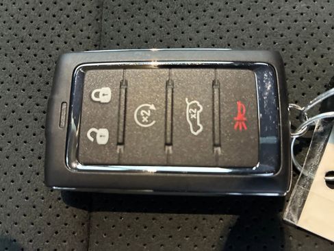 New 2026 Jeep Grand Cherokee Altitude image 28