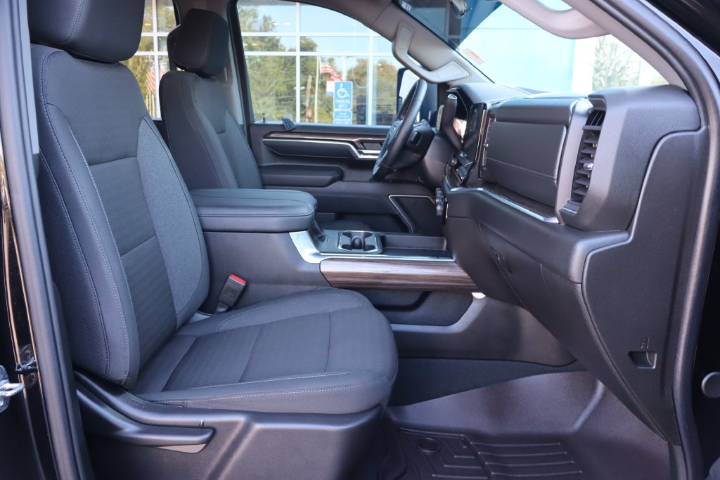 Used 2026 Chevrolet Silverado 3500 LT AWD/4WD image 15